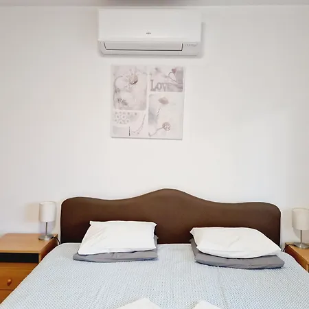 Bed & Breakfast Balaton Panzio Fuered *