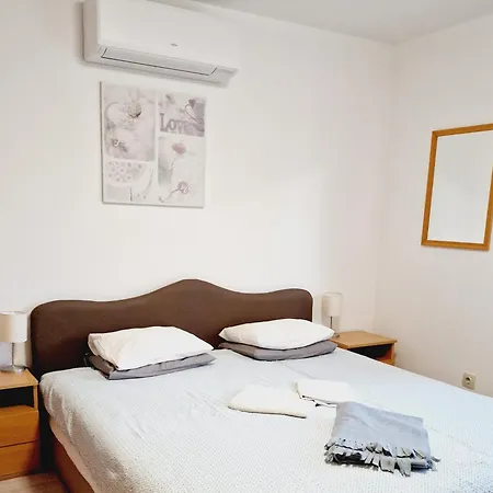 Balaton Panzio Fuered לינה וארוחת בוקר 3*