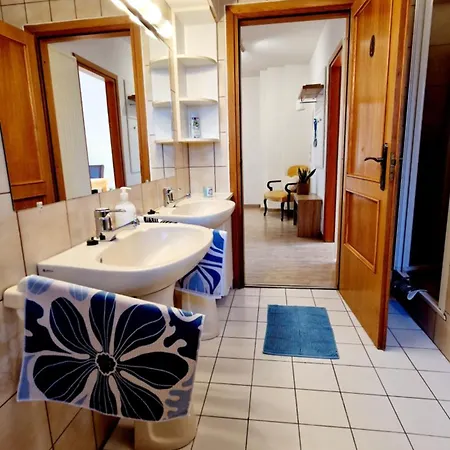 Balaton Panzio Fuered B&B