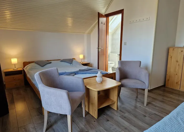 Balaton Panzio Fuered Couette-café 3*