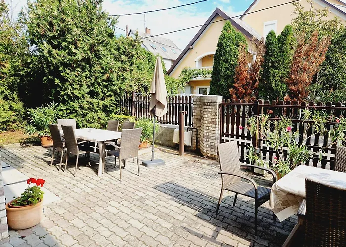 Balaton Panzio Fuered Couette-café