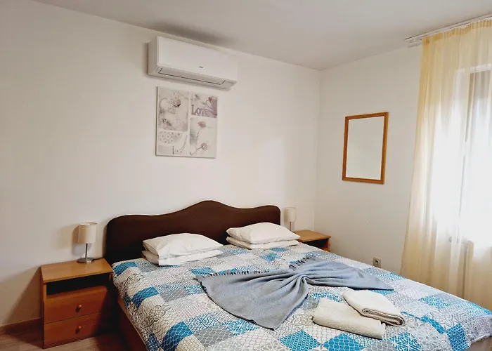 Couette-café Balaton Panzio Fuered 3*
