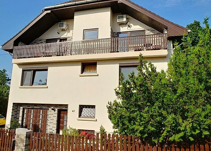 Alojamento de Acomodação e Pequeno-almoço Balaton Panzió Füred Balatonfüred